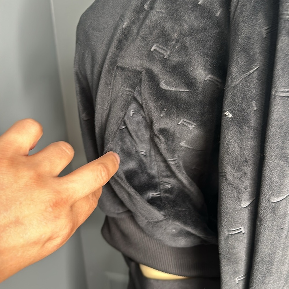 Nike air velour embossed jacket in black sz M front zipper , side welt pockets - Picture 3 of 7